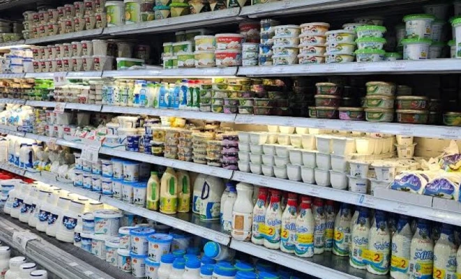 التداعيات الاقتصادية لمنع دخول منتجات الضفة الغربية إلى قطاع غزة