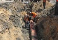 تواصل جهود إعادة تأهيل شبكات المياه والصرف الصحي في جباليا