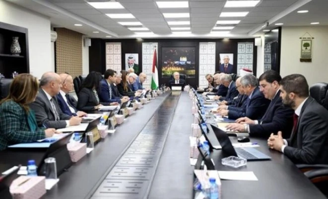 أبو الرب: الحكومة تواجه تحدّيات وجودية في ظل حصار مالي غير مسبوق