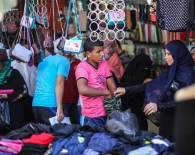 غرفة تجارة غزة تدعو أصحاب المحال والتجار للالتزام بالأسعار وعدم استغلال المواطنين