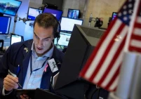 مؤشرات وول ستريت تفتح على تراجع وسط ترقب للتطورات بين أمريكا وإيران