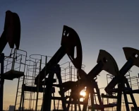 تراجع أسعار النفط وسط انحسار مخاوف الإمدادات