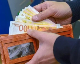 الفلسطينيون دفعوا 900 مليون شيكل رسومًا وطوابع في 7 أشهر
