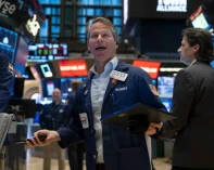 وول ستريت تغلق تداولاتها الأسبوعية على انخفاض