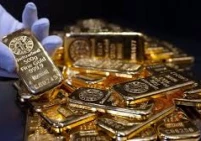 الذهب يفقد بريقه وينخفض 15%عن ذروته.. هل انتهى دوره كملاذ آمن؟