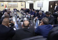 رئيس الحكومة يؤكد ضرورة تشديد الرقابة على الأسواق ومنع الاستغلال