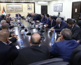 رئيس الحكومة يؤكد ضرورة تشديد الرقابة على الأسواق ومنع الاستغلال