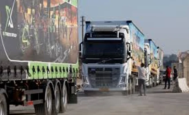 3900 شاحنة دخلت إلى قطاع غزة خلال شهر مارس