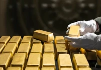 الذهب يتراجع دون مستوى 4600 دولار للأوقية