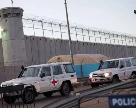 بالأسماء.. الاحتلال يفرج عن 24 عاملاً من قطاع غزة