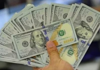 ارتفاع سعر الدولار وسط تقلبات تضرب العملات العالمية