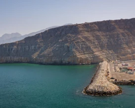 جيه بي مورغان: إغلاق هرمز يهدد نفط العراق والكويت