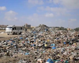 ملايين الأطنان من الركام والنفايات.. غزة تقف على حافة كارثة بيئية وصحية