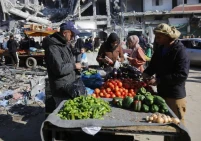 حرب إيران تكوي جيوب الغزيين وتحرمهم من سلع أساسية