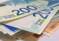 صرف دفعة مالية جديدة لعمال غزة والمرضى العالقين بالمحافظات الشمالية