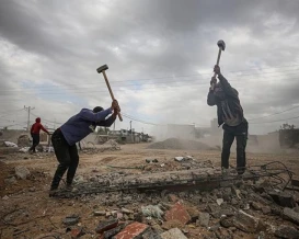 70 مليون شيكل لتمويل العمال.. استثناء عمال غزة من برنامج "بادر"  يثير الانتقادات