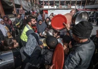 واقع اقتصادي مرير يعصف بالأسر الفلسطينية.. خط الفقر يرتفع والدخل يتهاوى