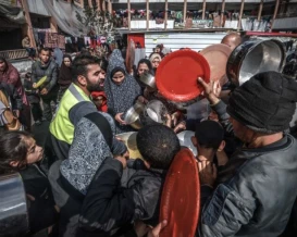 واقع اقتصادي مرير يعصف بالأسر الفلسطينية.. خط الفقر يرتفع والدخل يتهاوى