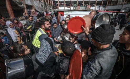 واقع اقتصادي مرير يعصف بالأسر الفلسطينية.. خط الفقر يرتفع والدخل يتهاوى