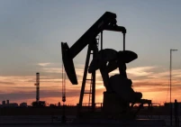 النفط يرتفع 1% مع تعثر محادثات السلام بين أمريكا وإيران