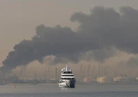 حرب إيران تربك الأعمال والأسواق في منطقة الخليج