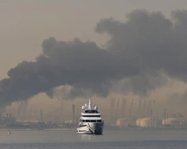 حرب إيران تربك الأعمال والأسواق في منطقة الخليج