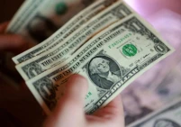 سعر الدولار عند أدنى مستوى في 6 أسابيع وسط آمال إجراء محادثات مع إيران