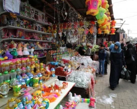 الاقتصاد توضح أسباب أزمة السلع والمواد الغذائية في  أسواق غزة