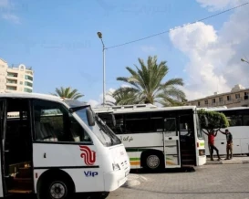 نقابة شركات الباصات في غزة تتجه لتعليق نقل الكوادر الطبية