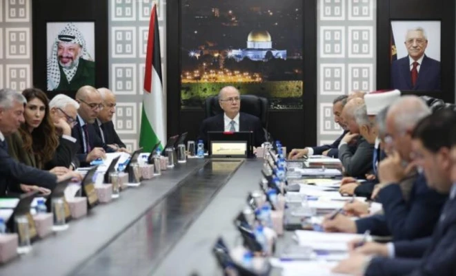 الحكومة تقر نظام دوام جديد للموظفين في ظل الأزمة المالية