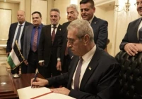 خطة إيواء عاجلة وتمكين القطاع الخاص.. شعث يوضح خطة لجنة غزة للتعافي والإعمار