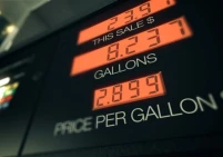 لكبح أسعار الوقود.. أمريكا تضخ 45 مليون برميل من الاحتياطي النفطي