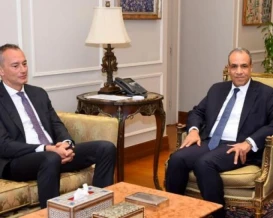 وزير خارجية مصر يبحث مع ملادينوف تطورات الأوضاع في غزة