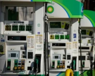 أسعار الطاقة تقفز 50% وإغلاق هرمز يهدد الاقتصاد العالمي