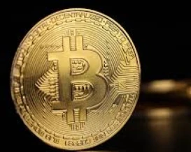 بيتكوين تواصل الانهيار.. هل تنخفض إلى 10 آلاف دولار؟