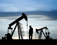 تراجع في أسعار النفط والخسائر تتجاوز 5%