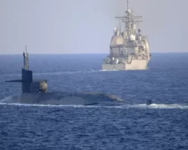 عبور سفينة شحن فرنسية من مضيق هرمز