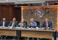 وزير الاقتصاد يبحث مع القطاع الخاص أزمة تكدس الشيكل