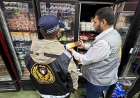 الاقتصاد تنفذ 1770 جولة تفتيشية على محلات تجارية ونقاط بيع في قطاع غزة