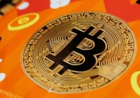 تعافي بتكوين.. اختراق مستوى 76 ألف دولار قد يدفعها سريعاً نحو 85 ألف دولار