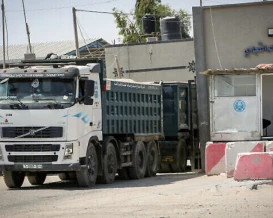 433 شاحنة دخلت غزة الأربعاء