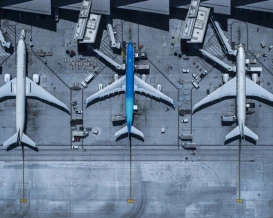 بعد الهجوم على إيران.. شركات طيران عالمية تلغي رحلاتها إلى الشرق الأوسط