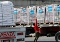 بيع تنسيق المساعدات في غزة.. كيف تحولت إلى سوق للفساد واستنزاف ملايين الشواكل؟