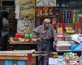 نيويورك تايمز: إسرائيل تخنق اقتصاد الضفة وتدفعه إلى الانهيار