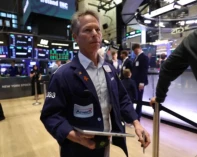 وول ستريت ترتفع بدعم أسهم التكنولوجيا وتراجع أسعار النفط