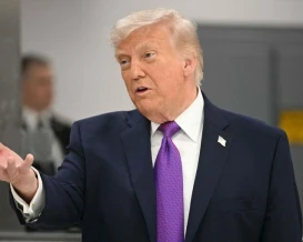 ترامب يهدد بتدمير منشآت النفط الإيراني