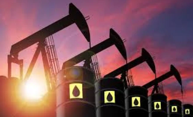النفط يتجه لتحقيق مكاسب أسبوعية قوية