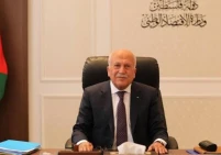 وزير الاقتصاد: أزمة تكدّس الشيكل وقرصنة المقاصة تكبّد الاقتصاد الفلسطيني خسائر حادة